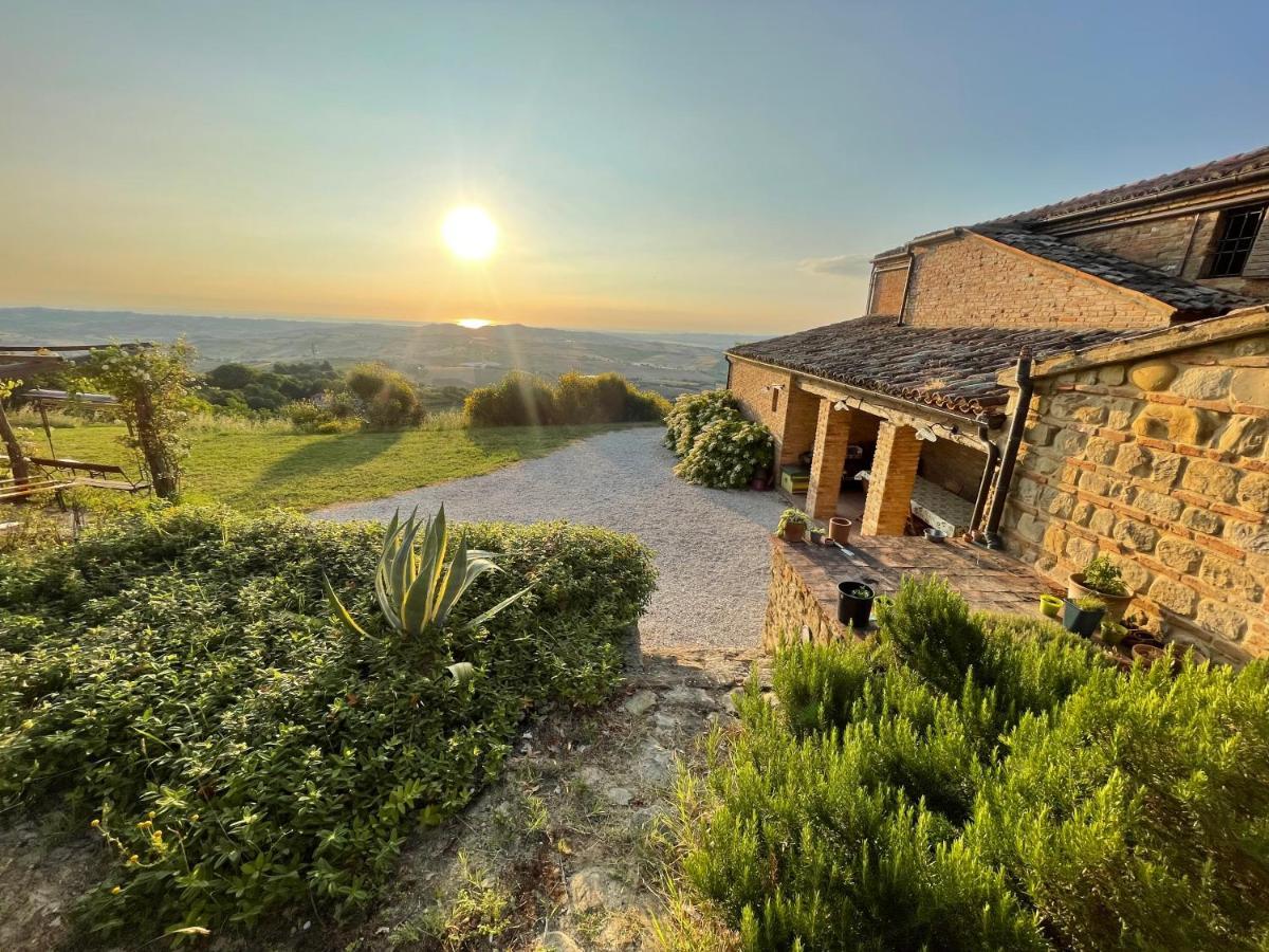 L'Infinito Bed & Breakfast Mombaroccio Eksteriør bilde