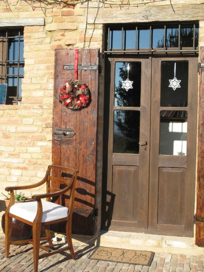 L'Infinito Bed & Breakfast Mombaroccio Eksteriør bilde