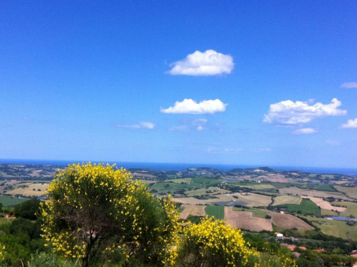 L'Infinito Bed & Breakfast Mombaroccio Eksteriør bilde