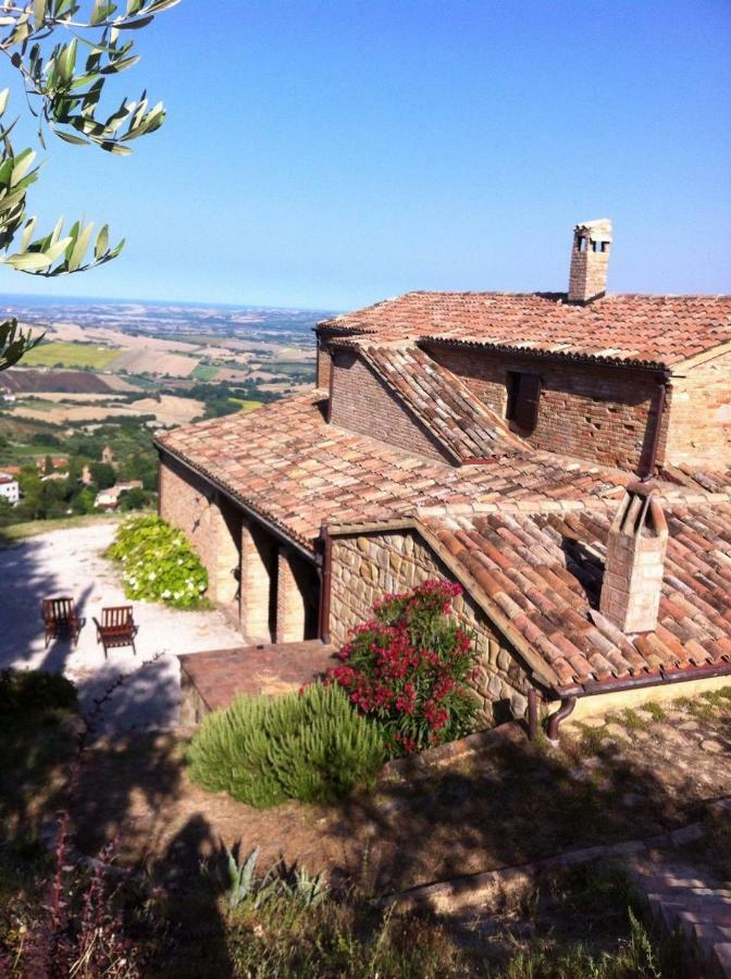 L'Infinito Bed & Breakfast Mombaroccio Eksteriør bilde