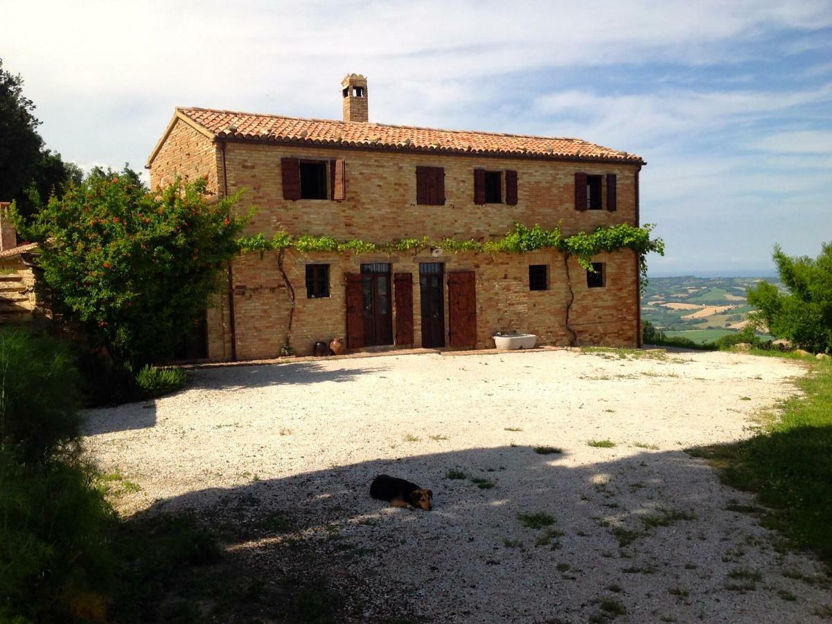 L'Infinito Bed & Breakfast Mombaroccio Eksteriør bilde