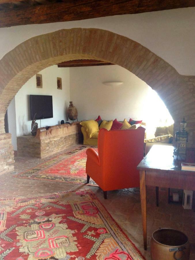 L'Infinito Bed & Breakfast Mombaroccio Eksteriør bilde