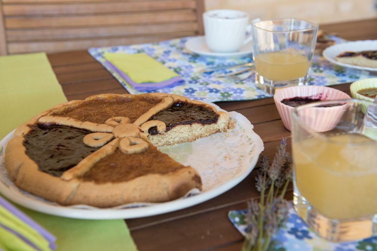 L'Infinito Bed & Breakfast Mombaroccio Eksteriør bilde